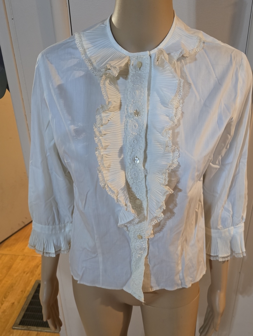 1970s Edwardian-style ruffled blouse By Avalon Classics